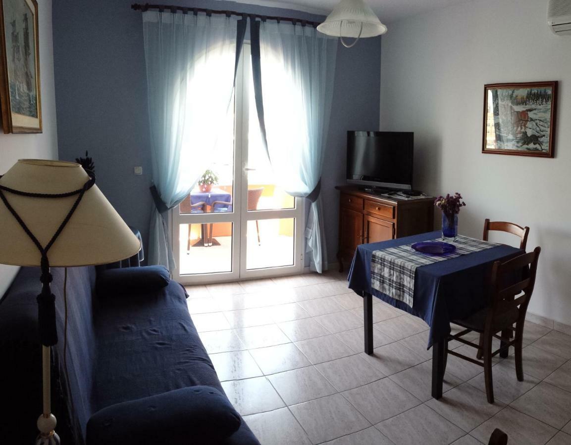Vila "Mare" Banjol Exterior foto